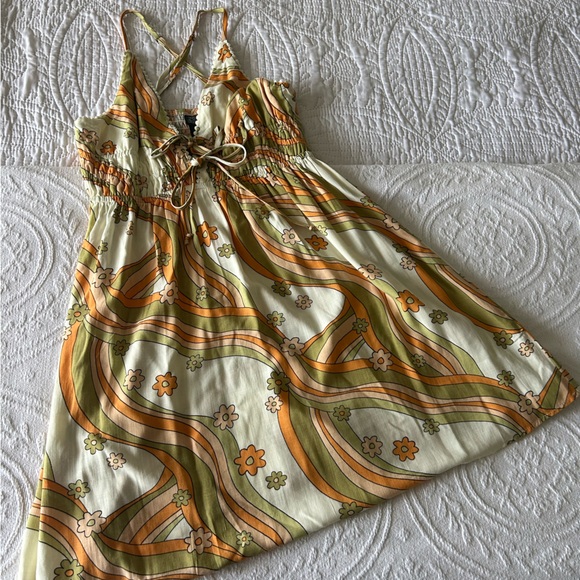 Funky Patterned Women’s Dress - Picture 2 of 4